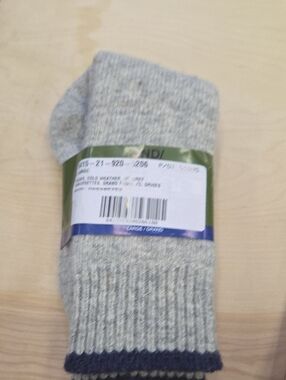Men's Gray Ribbed Crew Socks - Brand Unspecified